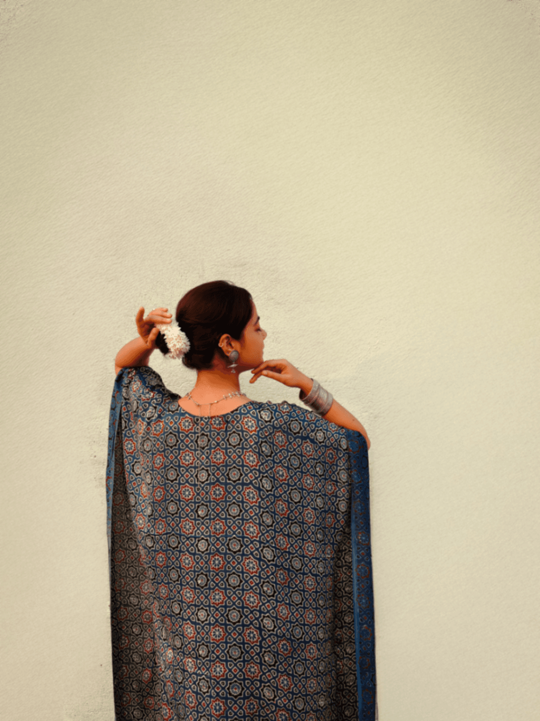 Ajrakh V Neckline Straight Kaftan thumbnail 3