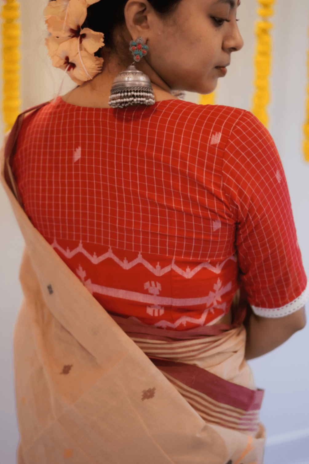 Agomoni Jamdani Blouse thumbnail 2