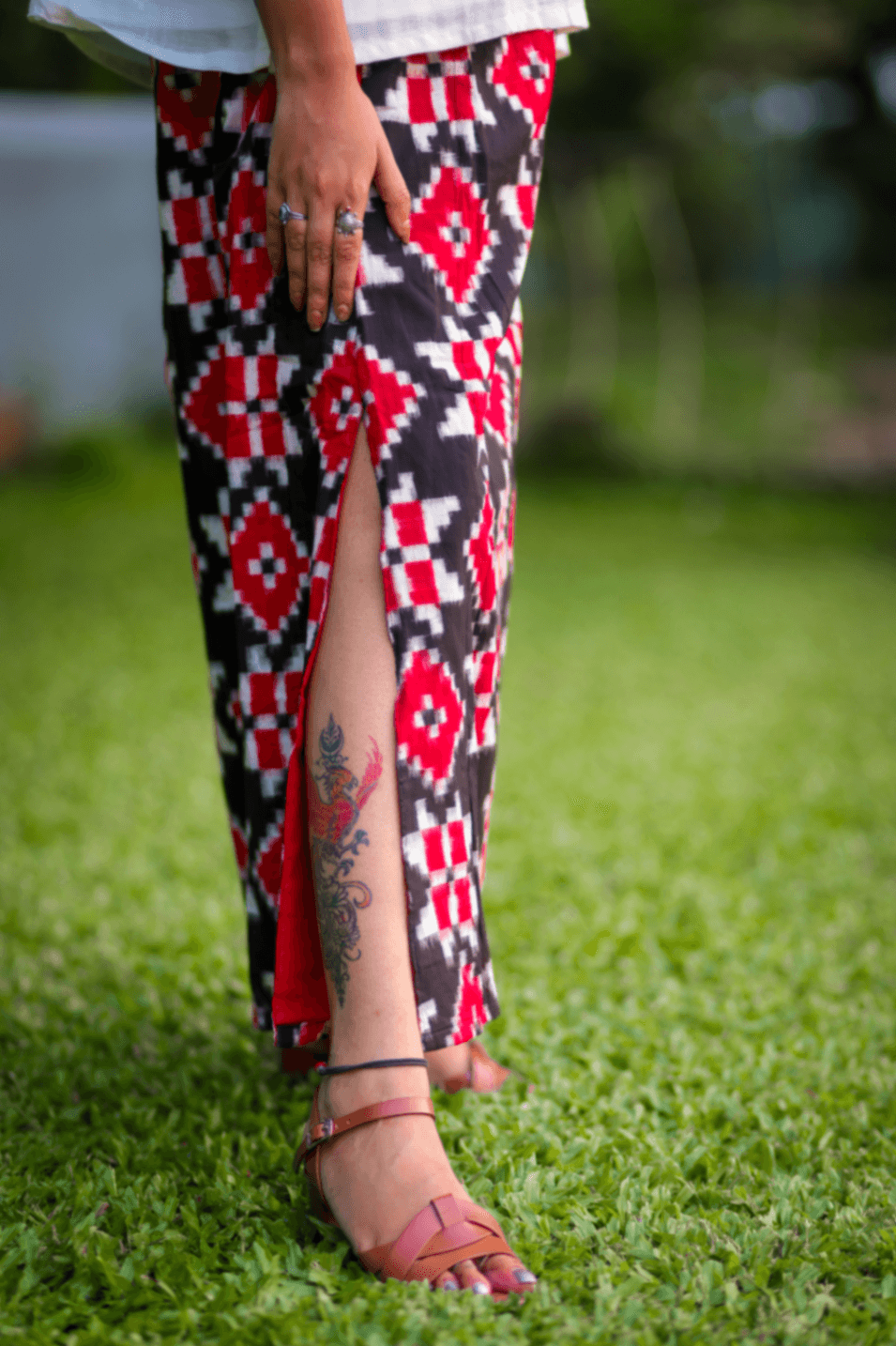 Double Ikkat Pochampally Telia Rumal Straight Skirt thumbnail 2